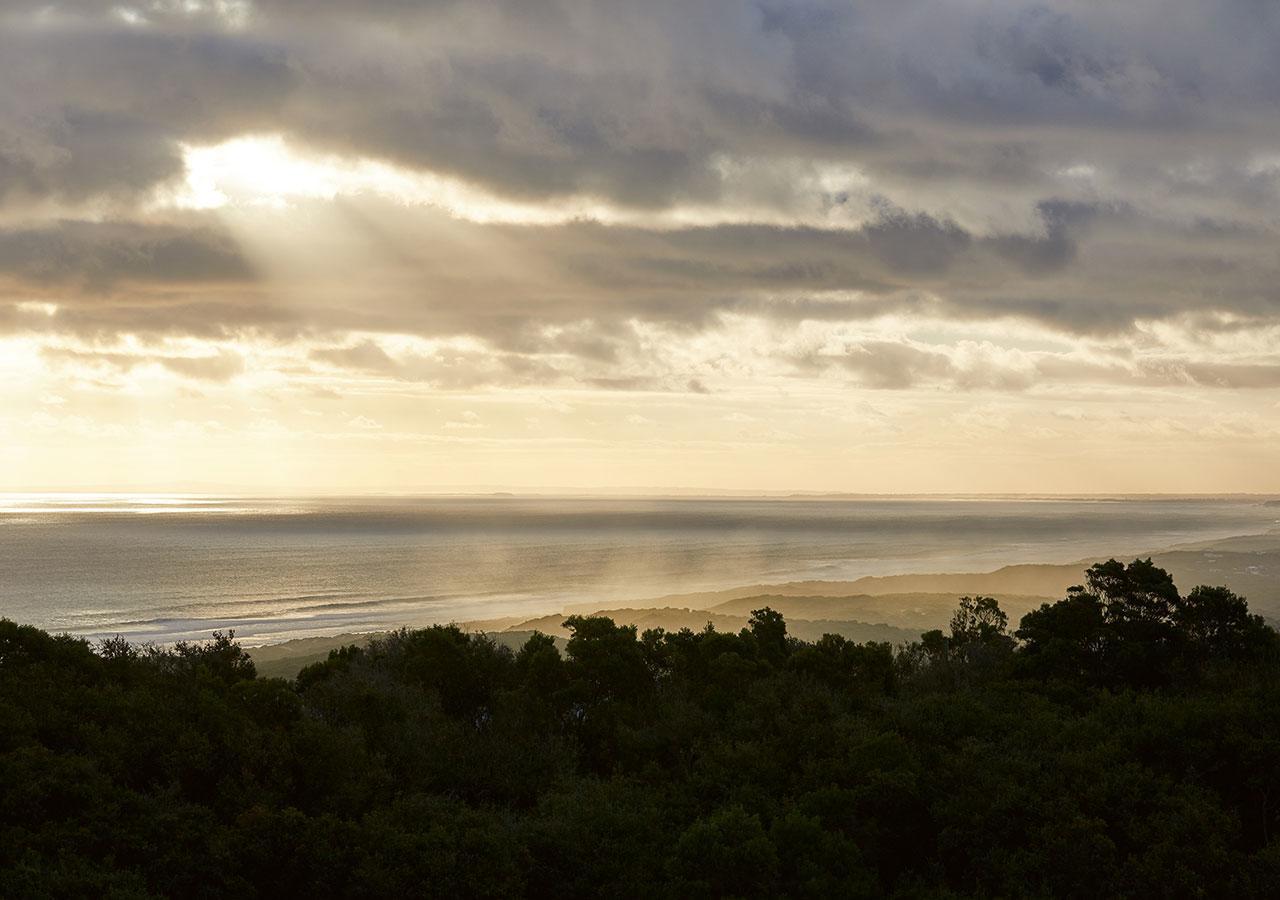 Racv Cape Schanck Resort Exterior photo Sunset over the bay